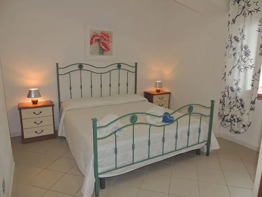 Meraviglioso Appartamento Sul Porto Santa Maria Navarrese Italy